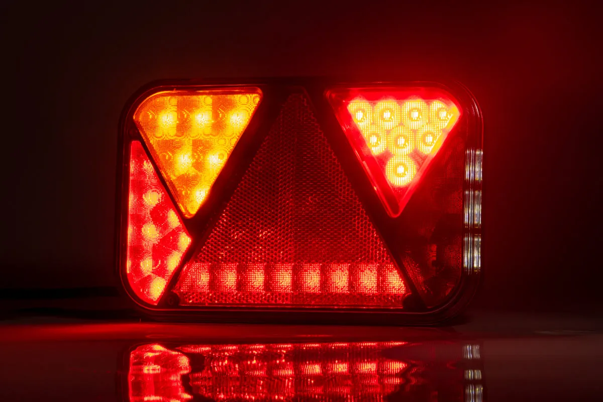 Fristom FT-270 LED Trailer Lamp for 12v Vehicles