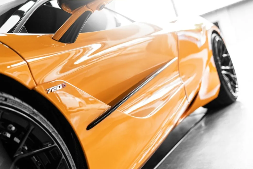 Future Design Carbon Fiber Side Door Blades for McLaren 720S