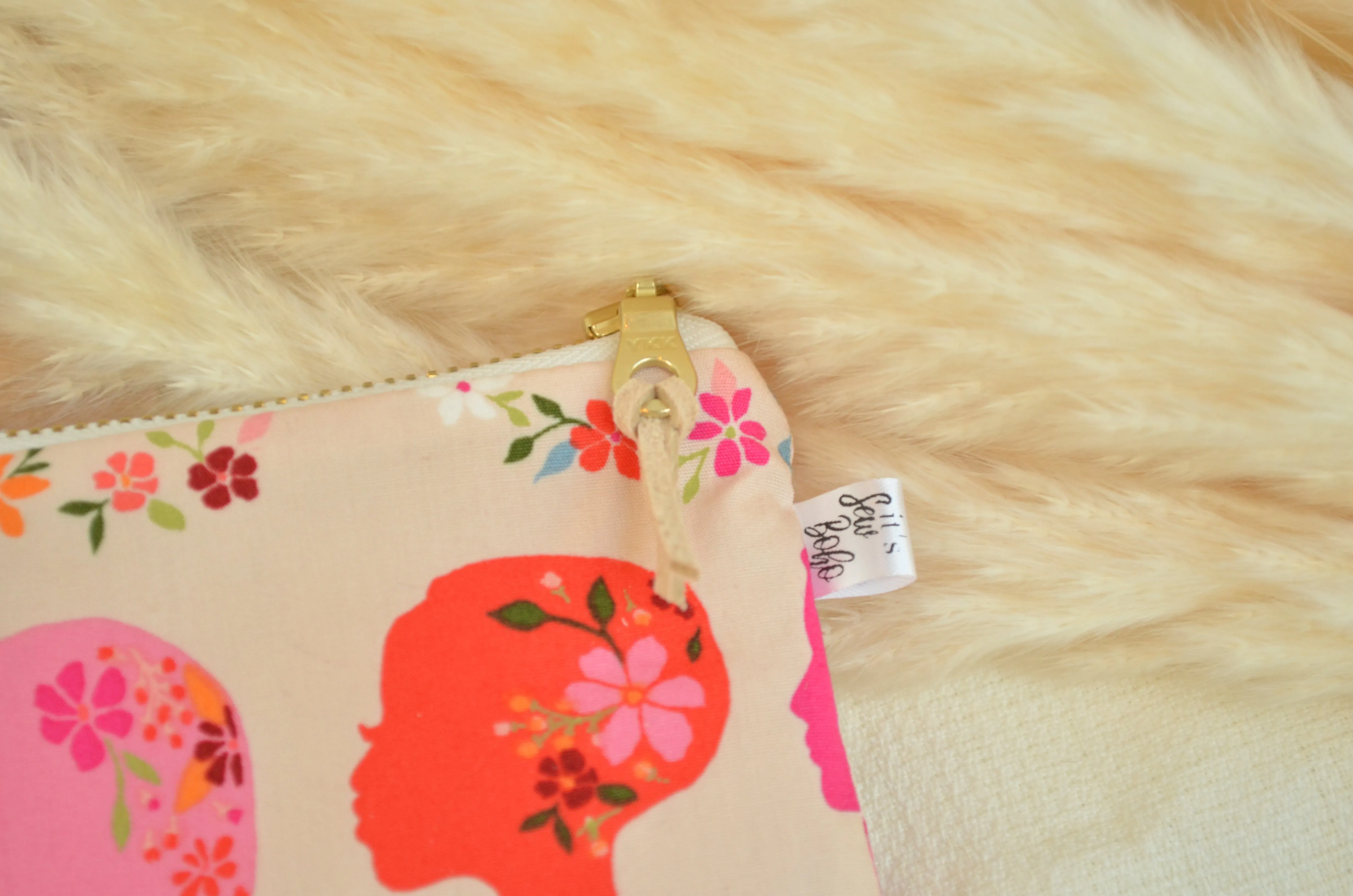 Unique Beauty Mini Pouch